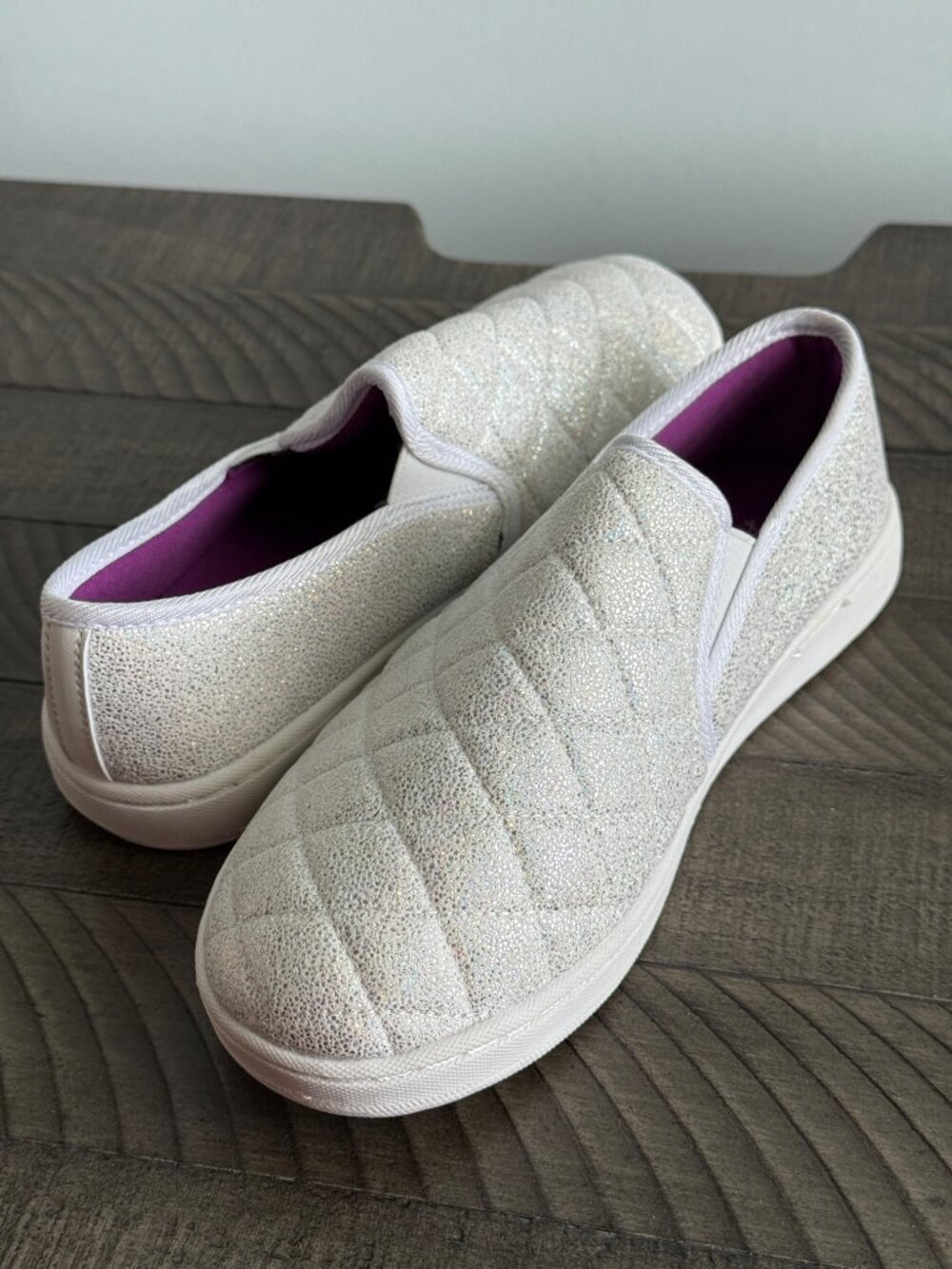 Hot Cakes Quilted Slip-On Shoes Size 4M